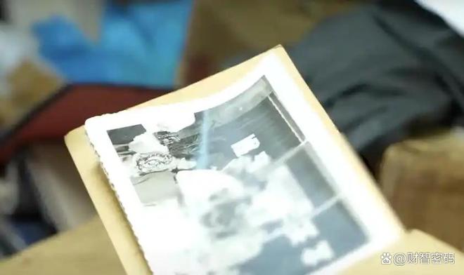 不是等待终点而是轻盈活在当下pg电子95后开启生前整理：(图5)