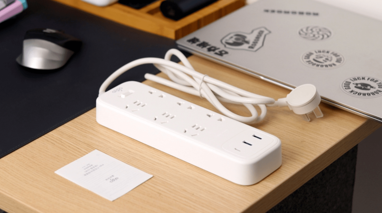 桌面插线板aigo排插上手体验pg电子中国网站总算找到满意的(图2)